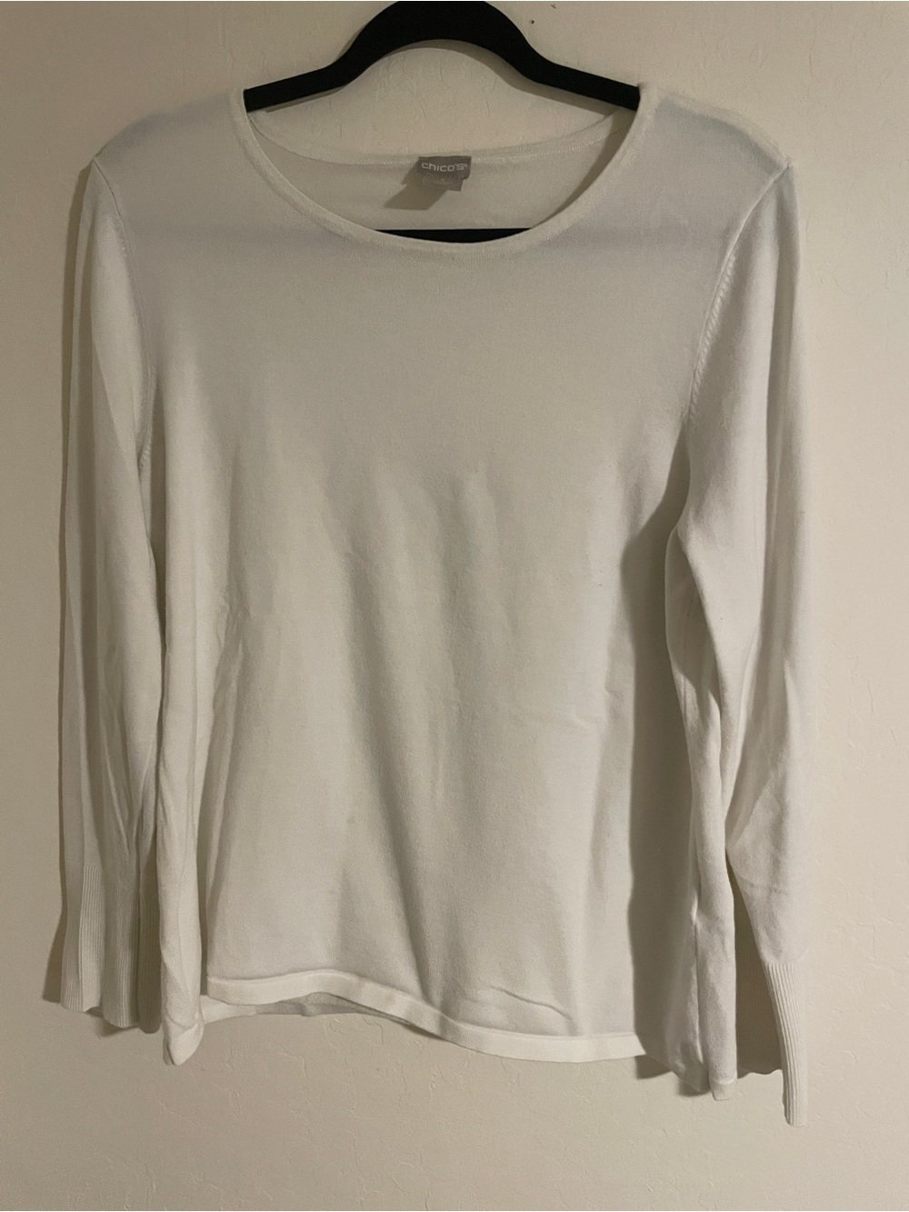 Chico's White Long-Sleeve Scoop Neck Top